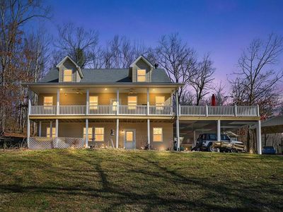 2144 Street Place Loop