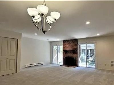 1605 Bromley Est