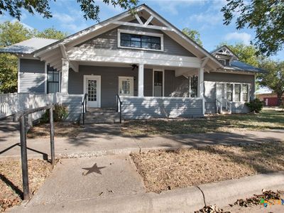 107 W 5th St