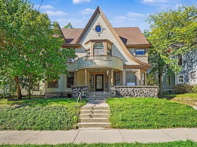 29 Union Ave NE