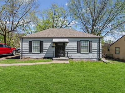 Property at 7622 Sni A Bar Rd, Kansas City, MO