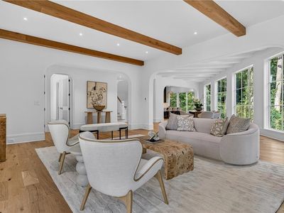 1176 Lullwater Rd NE