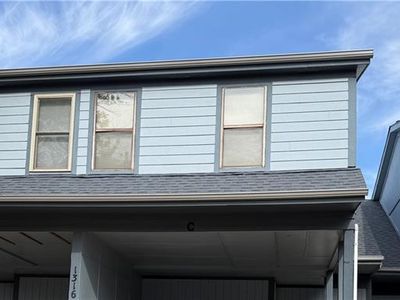 1316 E 123rd Ter APT C