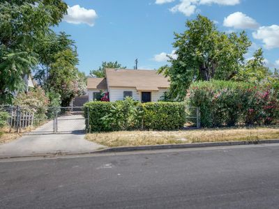 3518 E Clay Ave