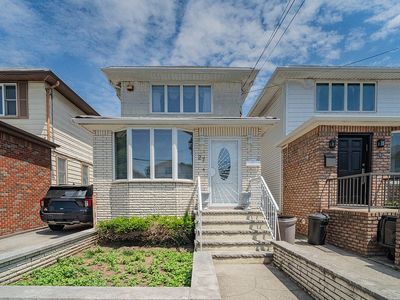 27 Lloyd Ct