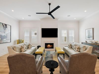 203 E Firethorn Cir