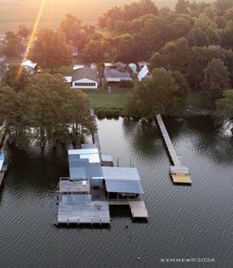 260 Lakeview Cir