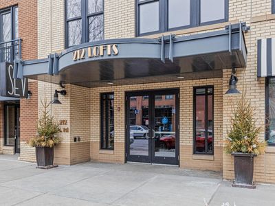 212 N 1st St APT 411