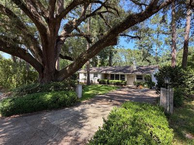 1111 Pinecrest Dr