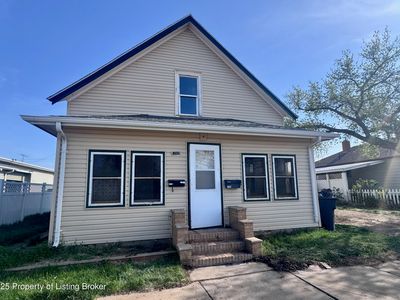 Property at 134 E Broadway St, Dickinson, ND