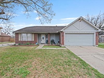 151 E Forest Ln