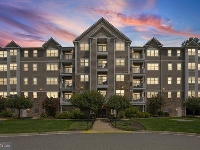 902 Macphail Woods Xing APT 3F