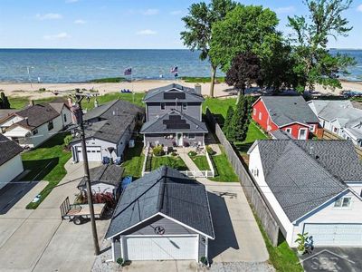 705 Bay Rd