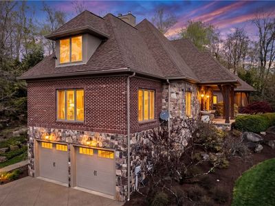 29 Virginia Ln