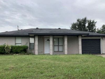 909 Loganwood Dr