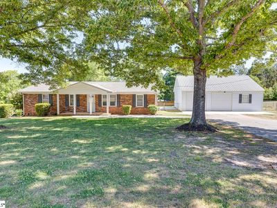 805 Pelzer Hwy