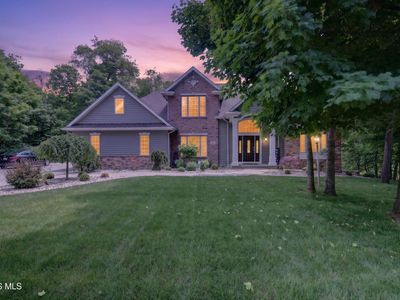 125 Turnberry Dr