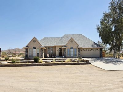 309 E Diamond Peak Ave