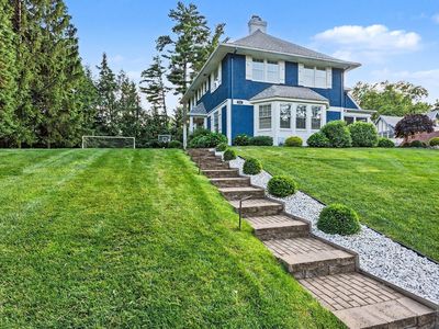 1517 Spruce Dr