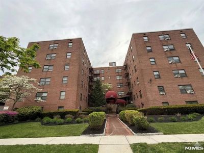 130 Orient Way APT 5K