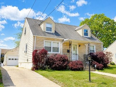 8 Blake Ave