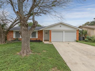 5907 CLIFF TRAIL DR
