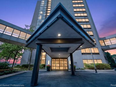 1001 W Jefferson Riverfront Dr #14-G