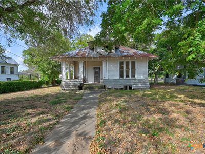 124 N Avenue I