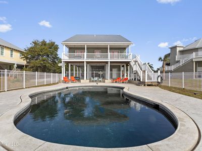 7613 Belle Fontaine Dr