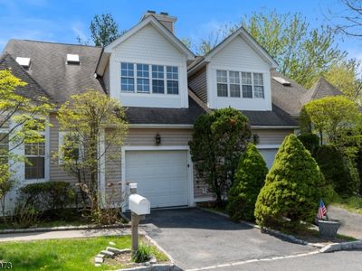 23 Roundtop Road