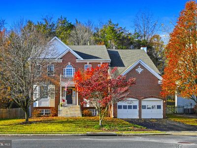 902 Santmyer Dr SE
