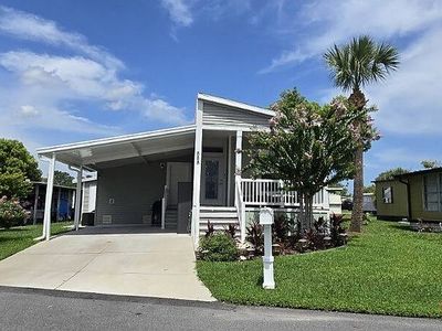 888 Poinsettia St