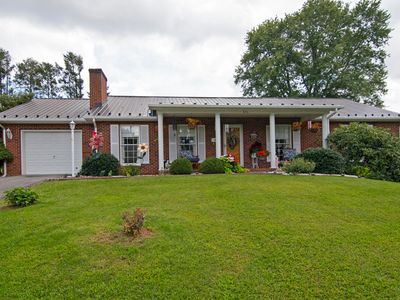 162 Holt Ln