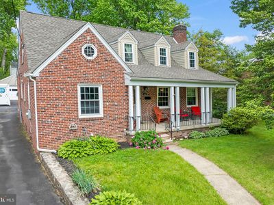 438 Hutchinson Ter