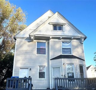 1713 E 69th Pl
