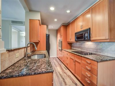 1601 S Shepherd Dr #2