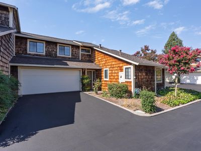 1725 Drake Court