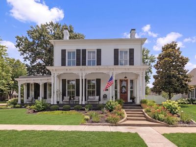 304 S Main St