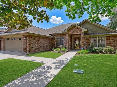 402 Magnolia Ln