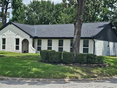 1015 Doral Ln