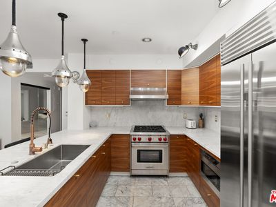 159 W Green St UNIT 304A