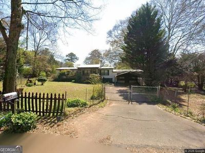 8 James Ave SE