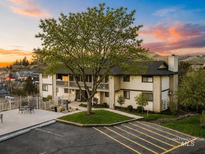 1420 W Camel Back Ln APT 206