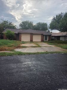 5711 Lochmoor