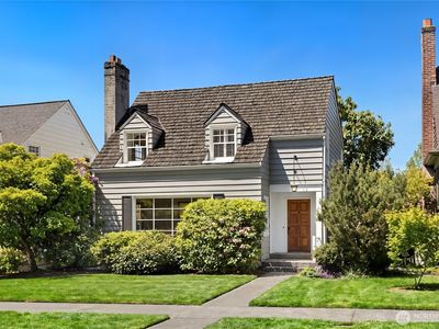 3863 44th Avenue NE
