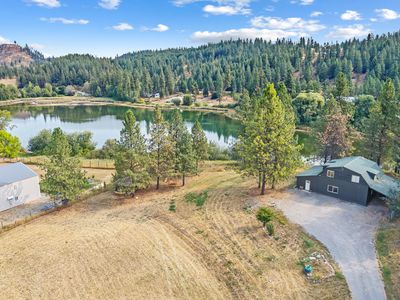 943 Mission Lake Rd