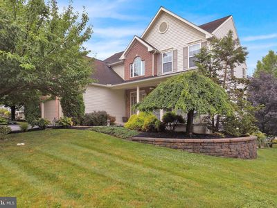 359 Mountain Blvd