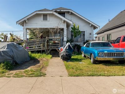 610 W Poplar