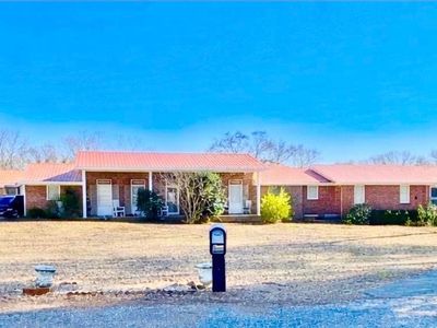 106 Meadow View Ln