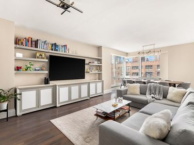 300 E 77th St APT 8A
